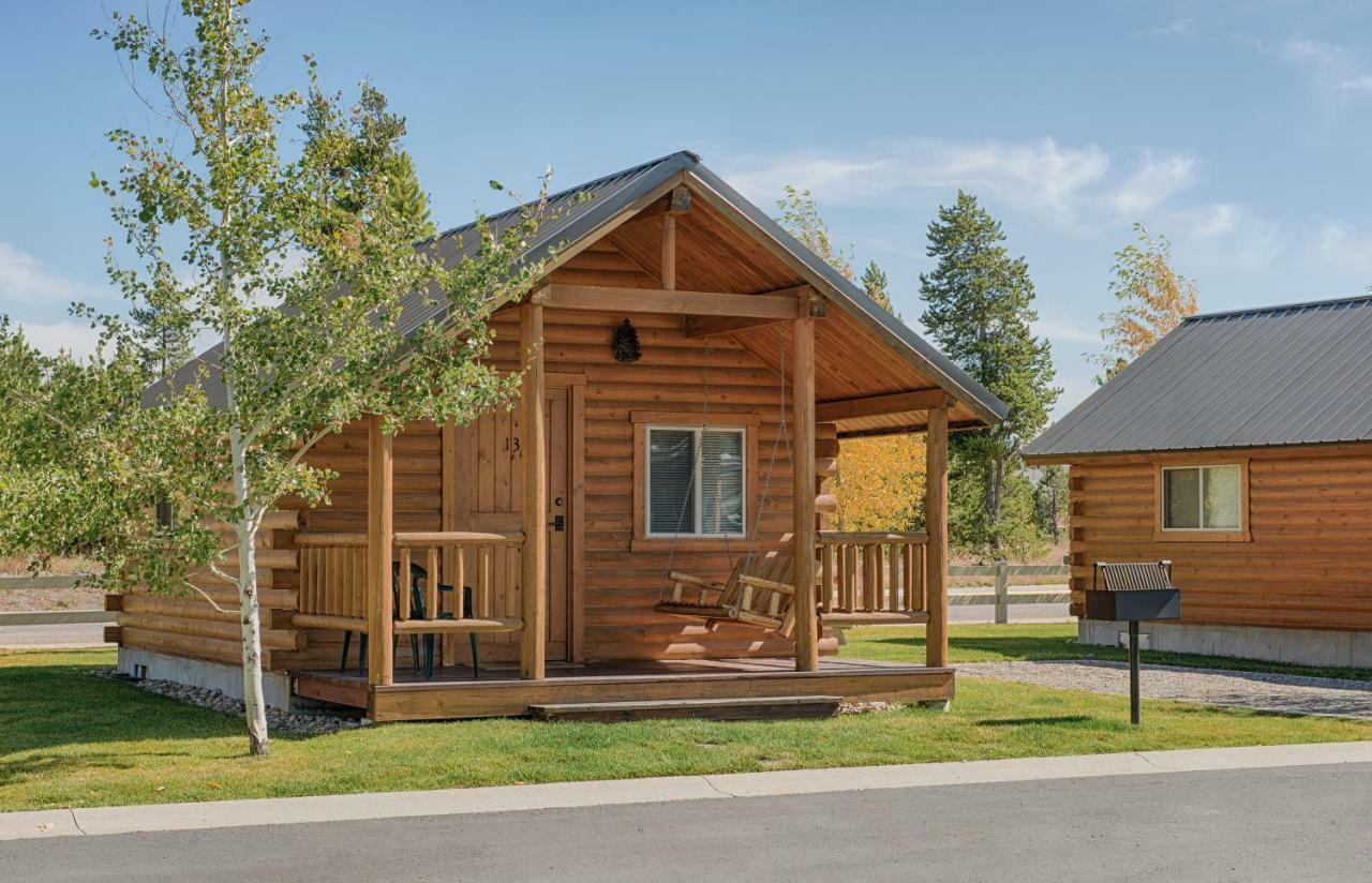 Villa Yellowstone Grizzly Rv Park And Cabins à West Yellowstone Extérieur photo